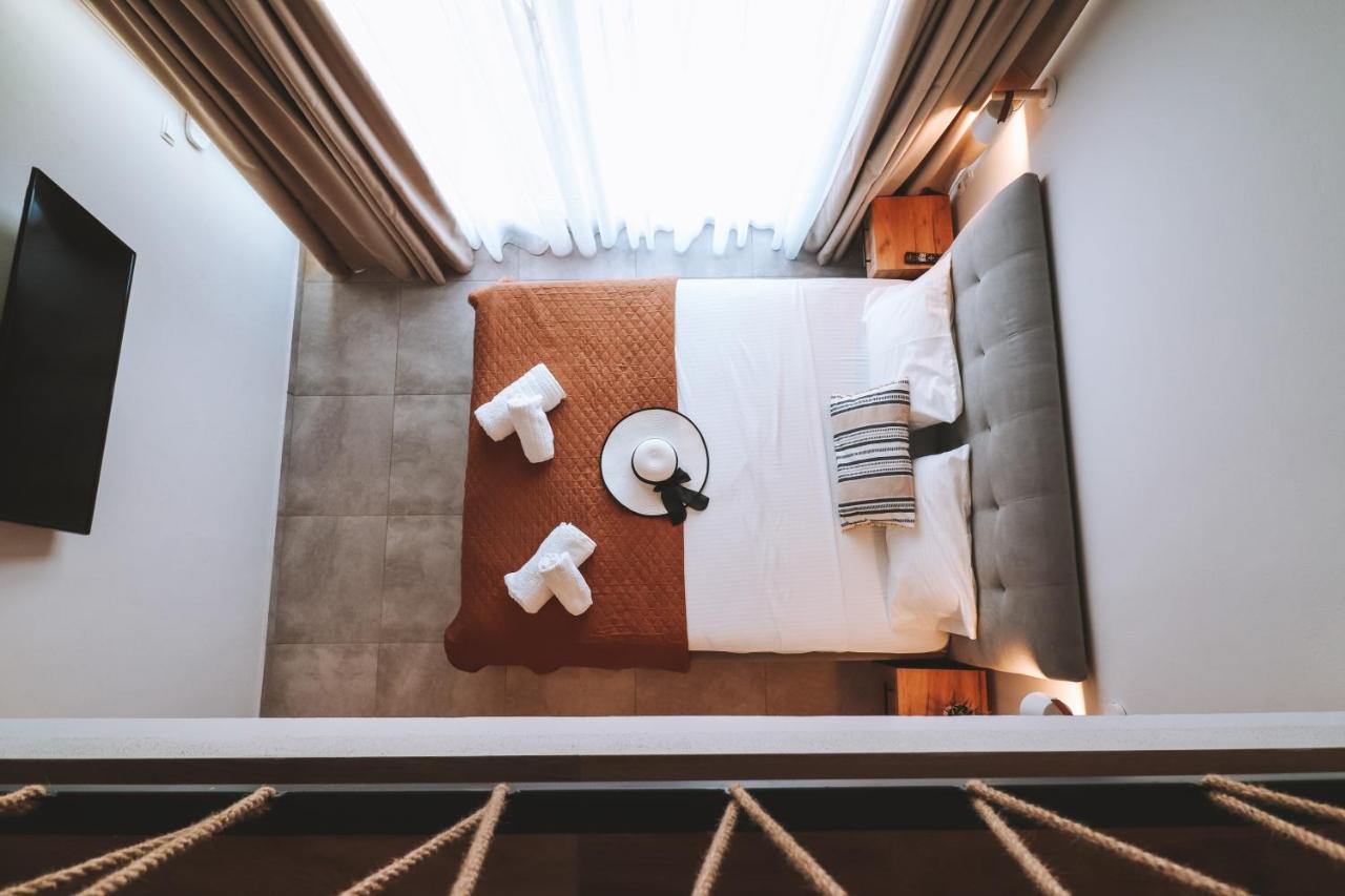 Sithon Diamond Suites Nikiti  Esterno foto