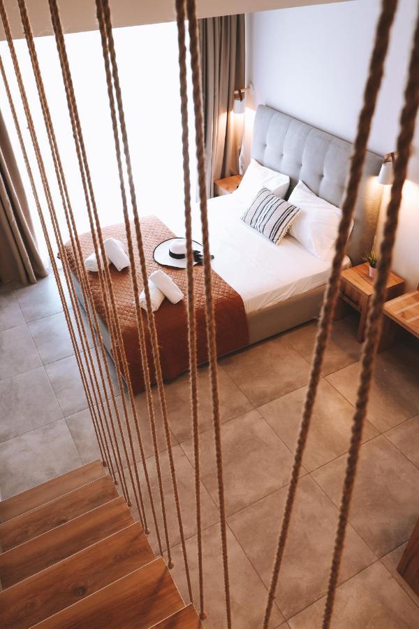 Sithon Diamond Suites Nikiti  Esterno foto